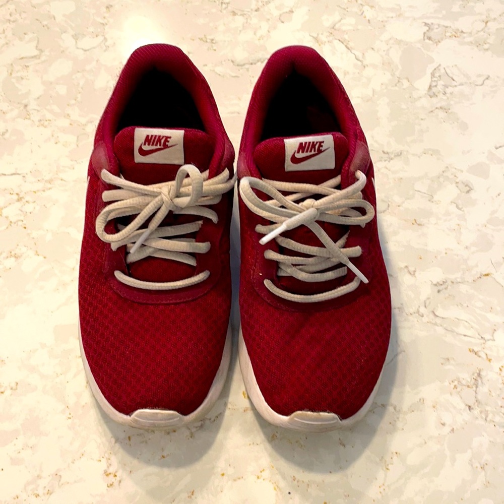 Maroon Nike Running